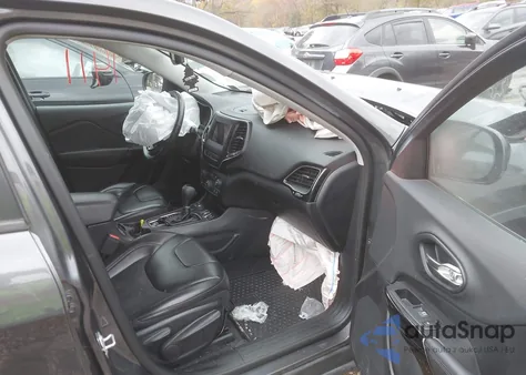 2019 Jeep Cherokee Altitude 4X4 z USA, uszkodzony, nr VIN 1C4PJMLB7KD354352